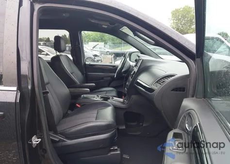 2014 Chrysler Town & Country S from USA, damaged, VIN 2C4RC1HG9ER132712